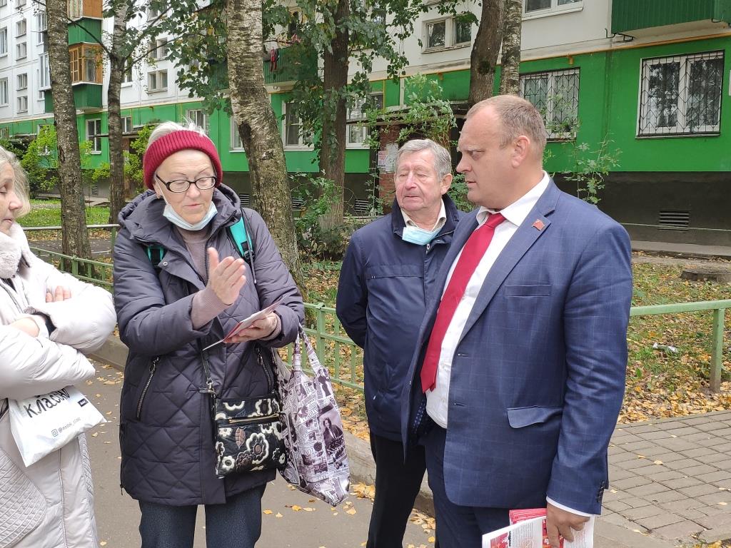 Кандидат в депутаты Государственной Думы О.М. Зверев провел встречу с жителями г.о. Мытищи