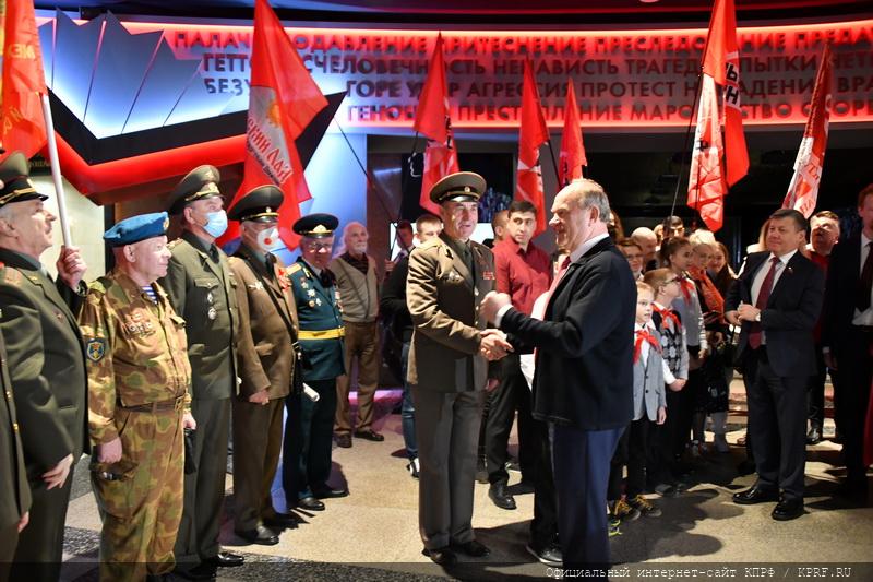 Дорогой отцов-победителей...