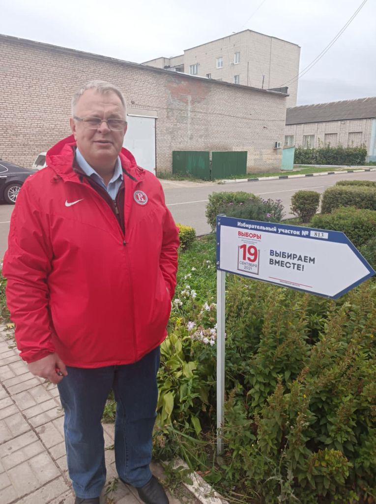 Кандидат в депутаты Мособлдумы Александр Наумов посетил избирательные участки