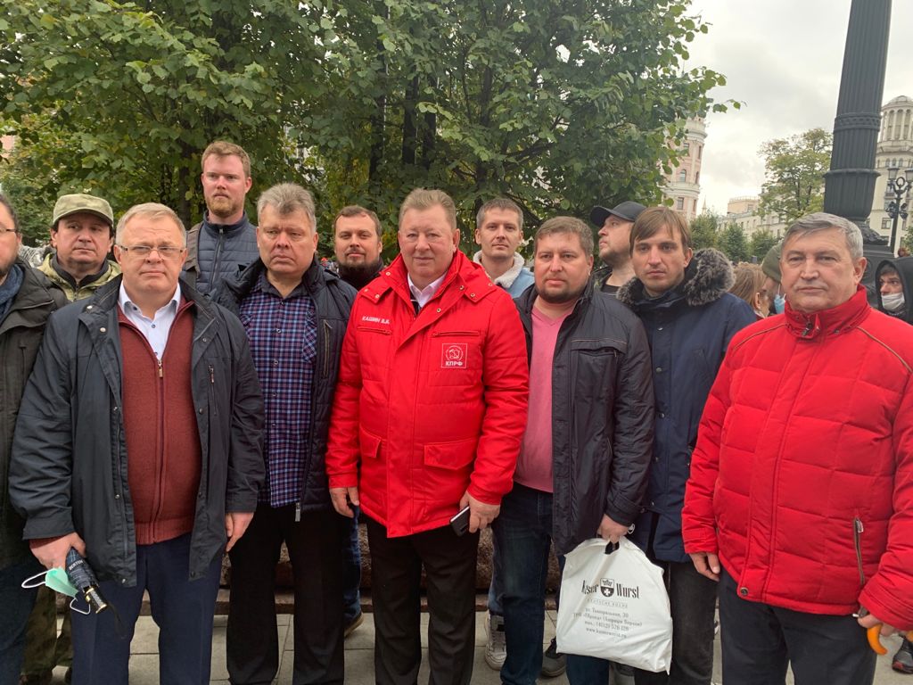 В Москве прошла встреча депутатов-коммунистов с избирателями