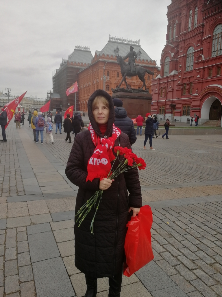 Коммунисты Чехова отметили День Комсомола возложением цветов