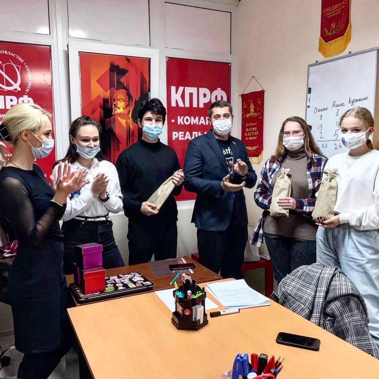 В Балашихе молодёжь выбирает коммунизм!