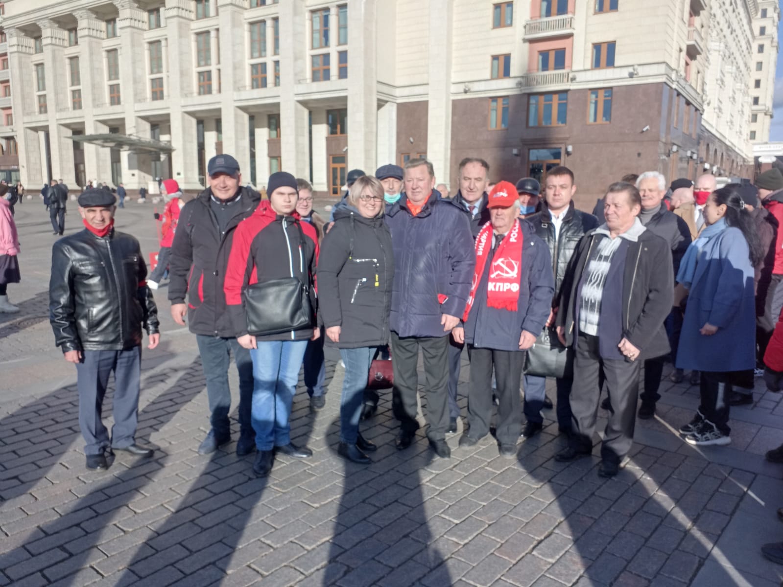 Великому Октябрю 1917 года - Слава!