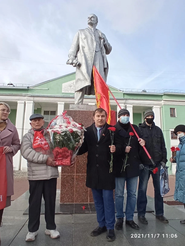 Подольские коммунисты отметили день Великого Октября