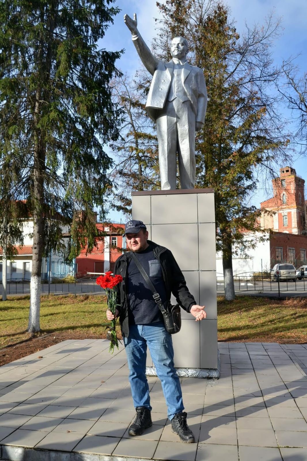 Коммунисты Озёр отметили 104-ю годовщину Великого Октября!