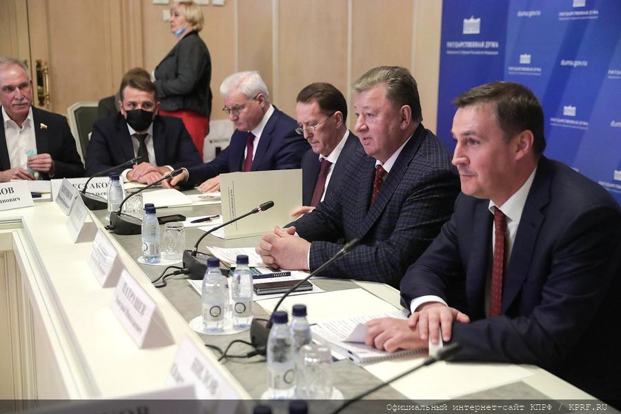 В.И. Кашин совместно с Д.Н. Патрушевым провел совместное заседание аграрного Комитета и Минсельхоза России