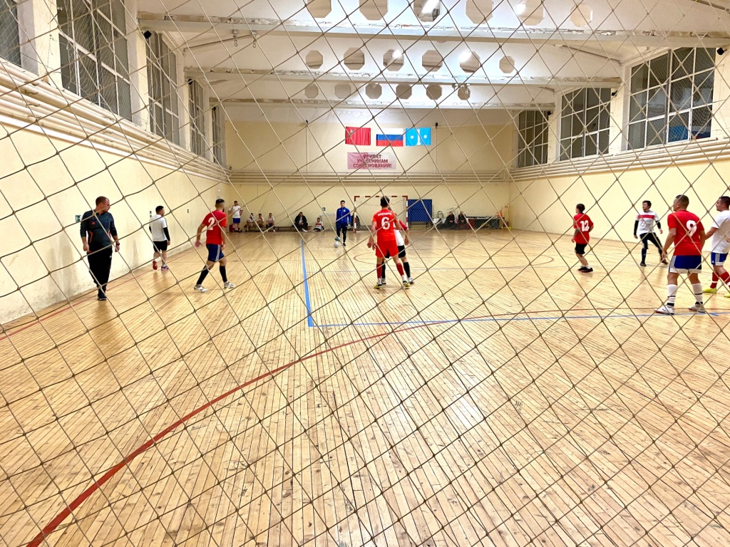 «КПРФ-Коломна» лидирует в муниципальном турнире по мини-футболу