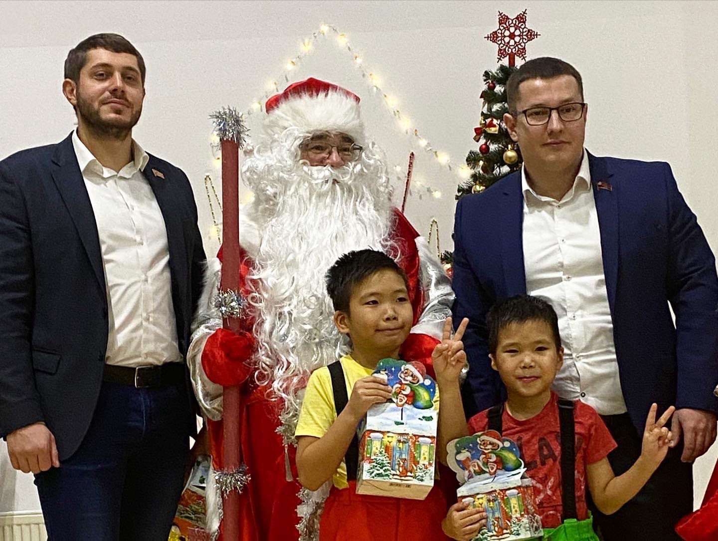 Благотворительное некоммерческое новогоднее мероприятие для детей из многодетных и малоимущих семей провели в Балашихе
