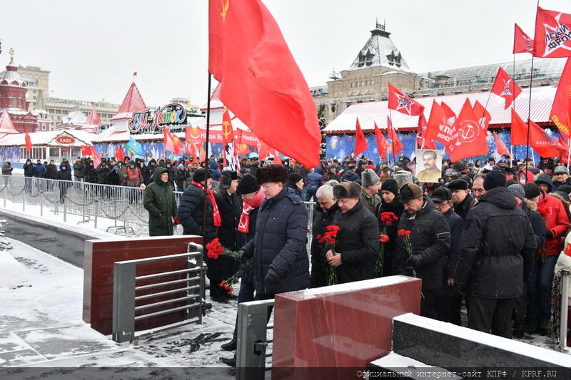 «Имя Сталина - это путеводная звезда!»