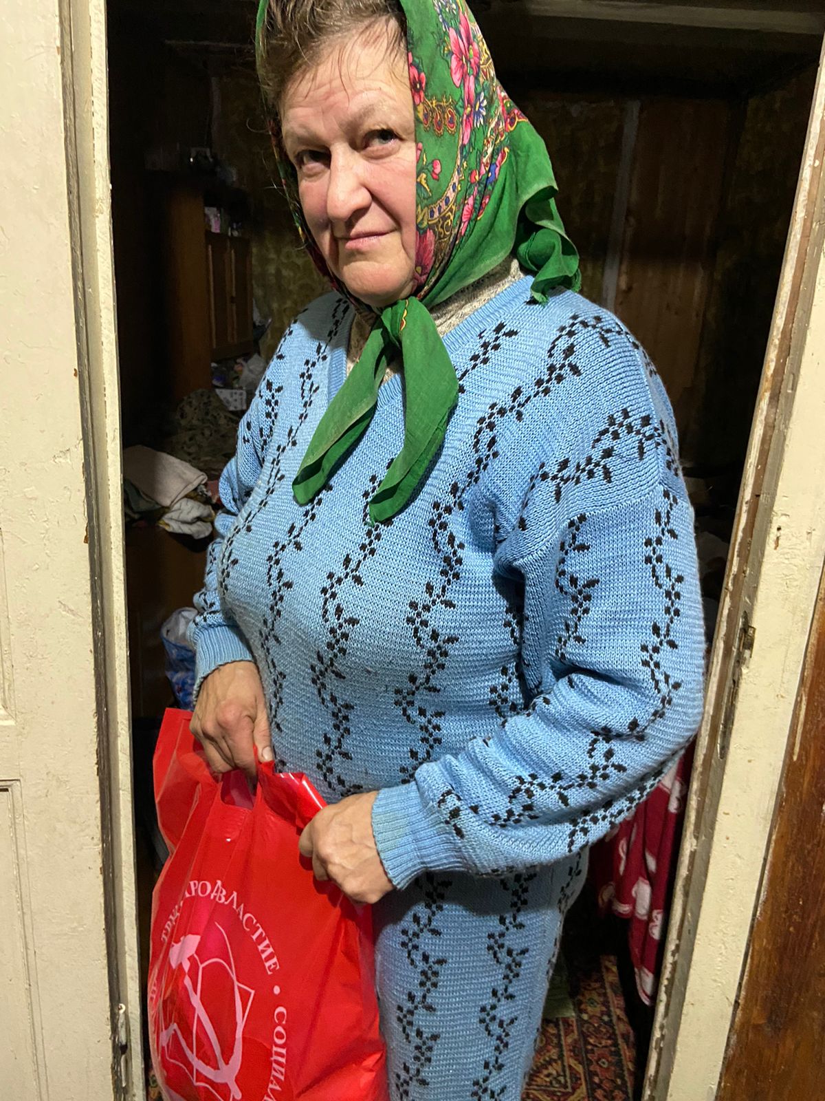 Клинские коммунисты помогают нуждающимся