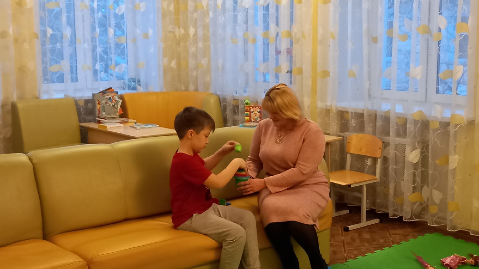 Во Фрязинский «Теплый дом» с подарками!