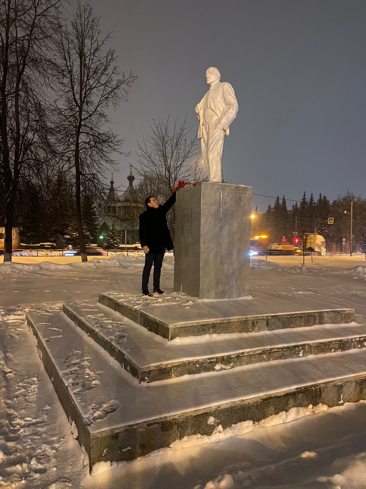 Коммунисты Клина почтили память о Ленине