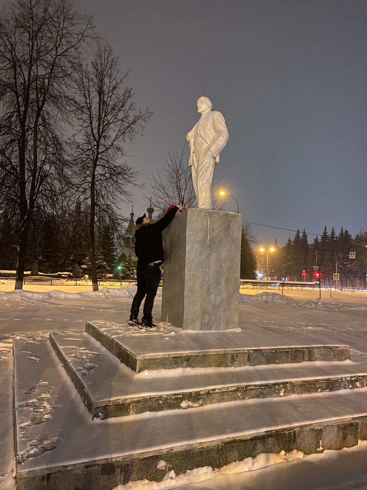 Коммунисты Клина почтили память о Ленине
