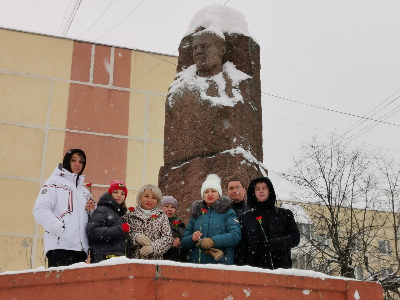 Цветы вождю
