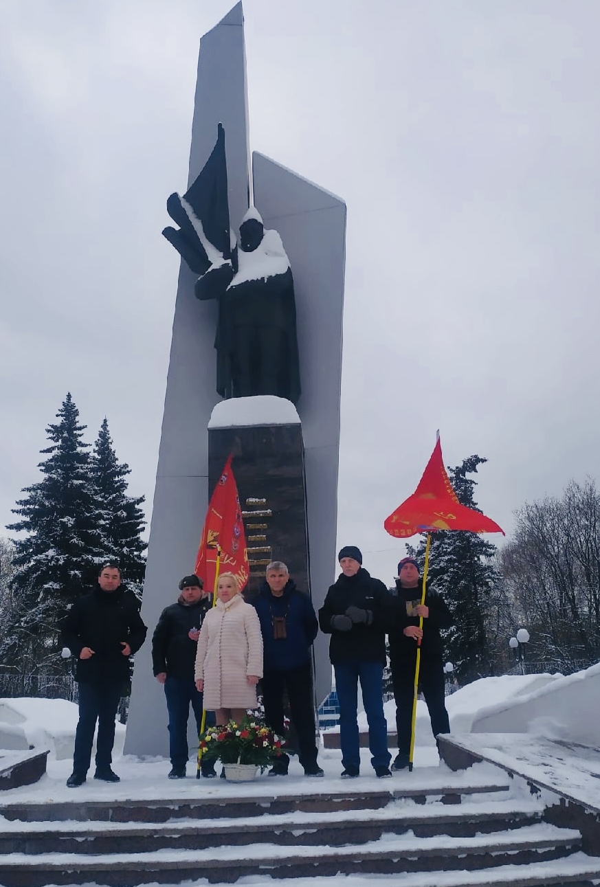 Фрязинские коммунисты чтут память о блокадниках Ленинграда