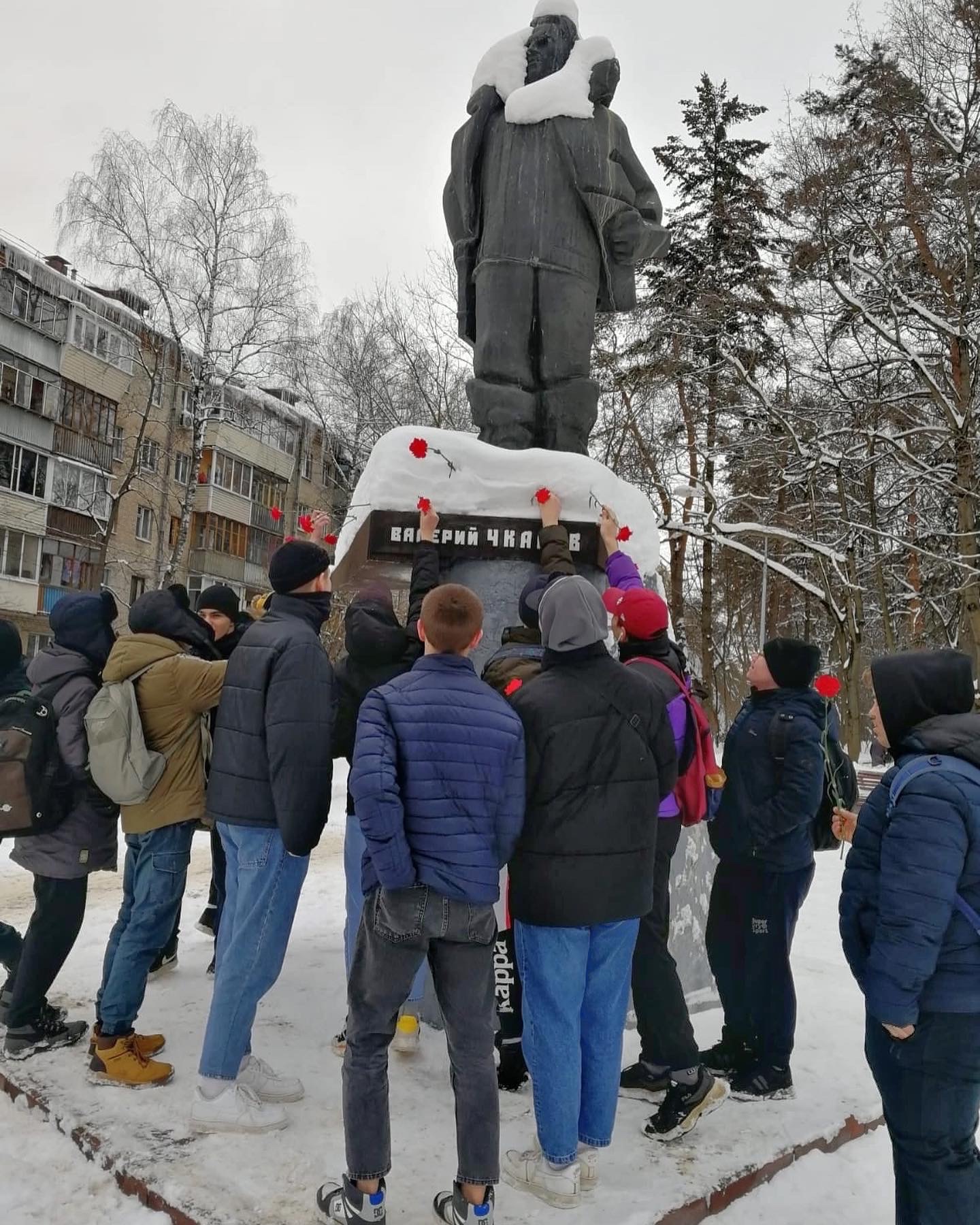 Комсомольцы почтили память Чкалова