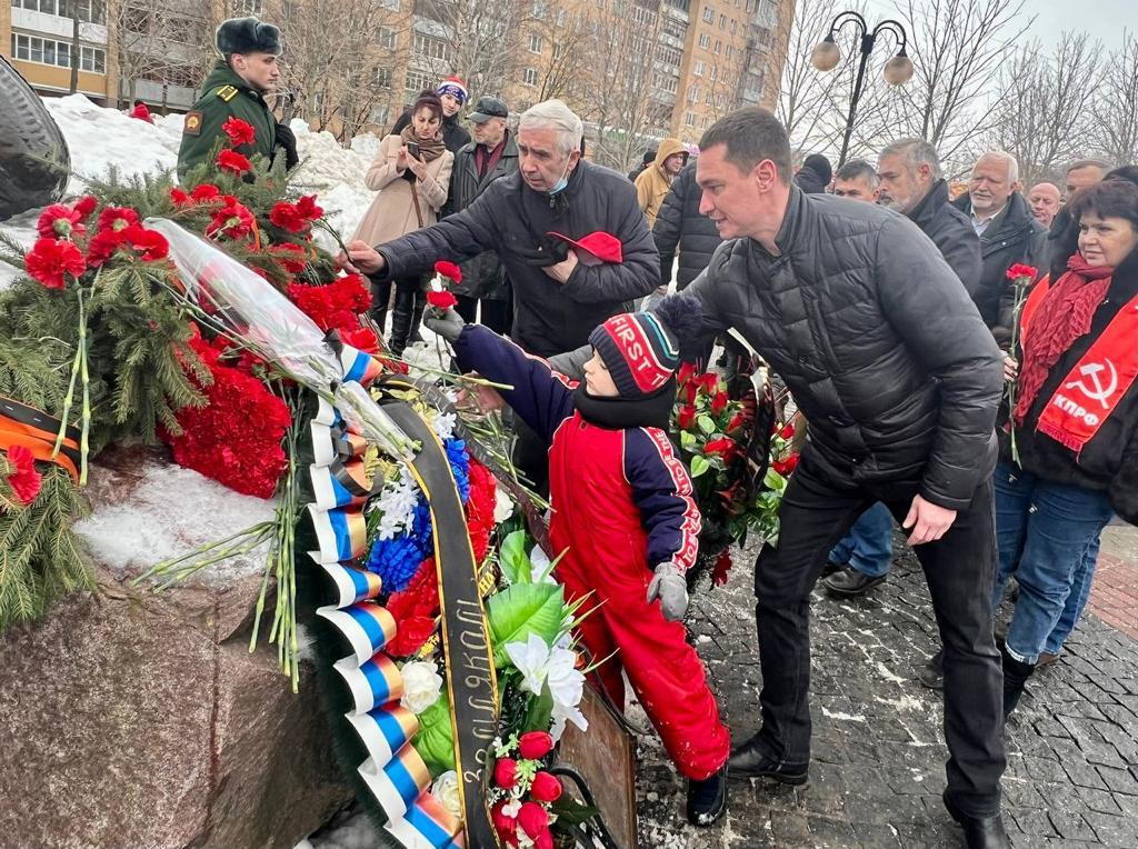 Коммунисты Серпухова приняли участие в мероприятии, посвященном 33-й годовщине вывода советских войск из Афганистана