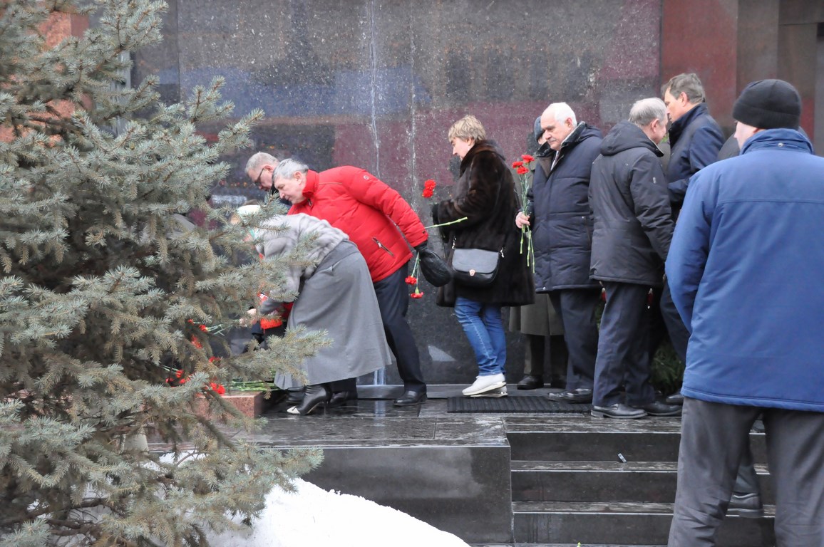 Во имя мира во всем мире!