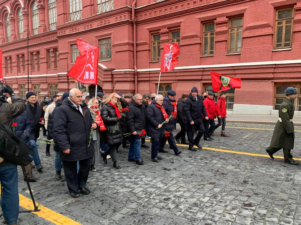 Во имя мира во всем мире!