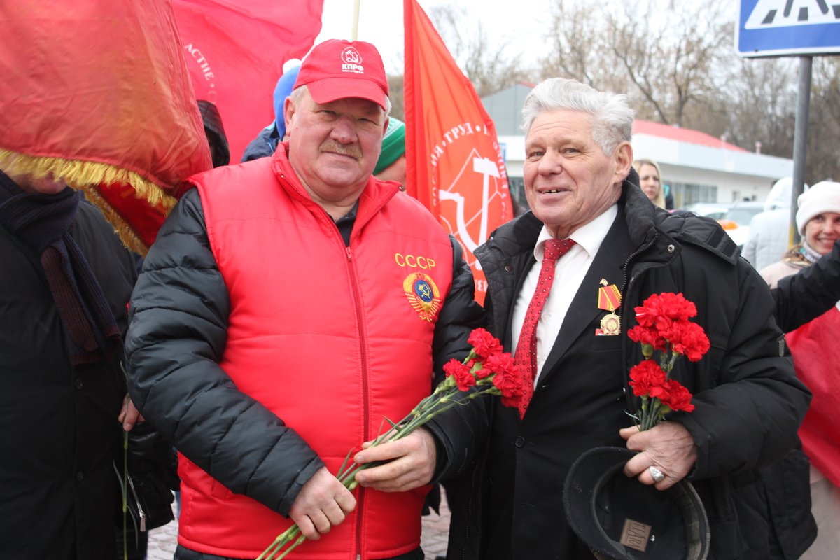 Чеховские коммунисты почтили память воинов