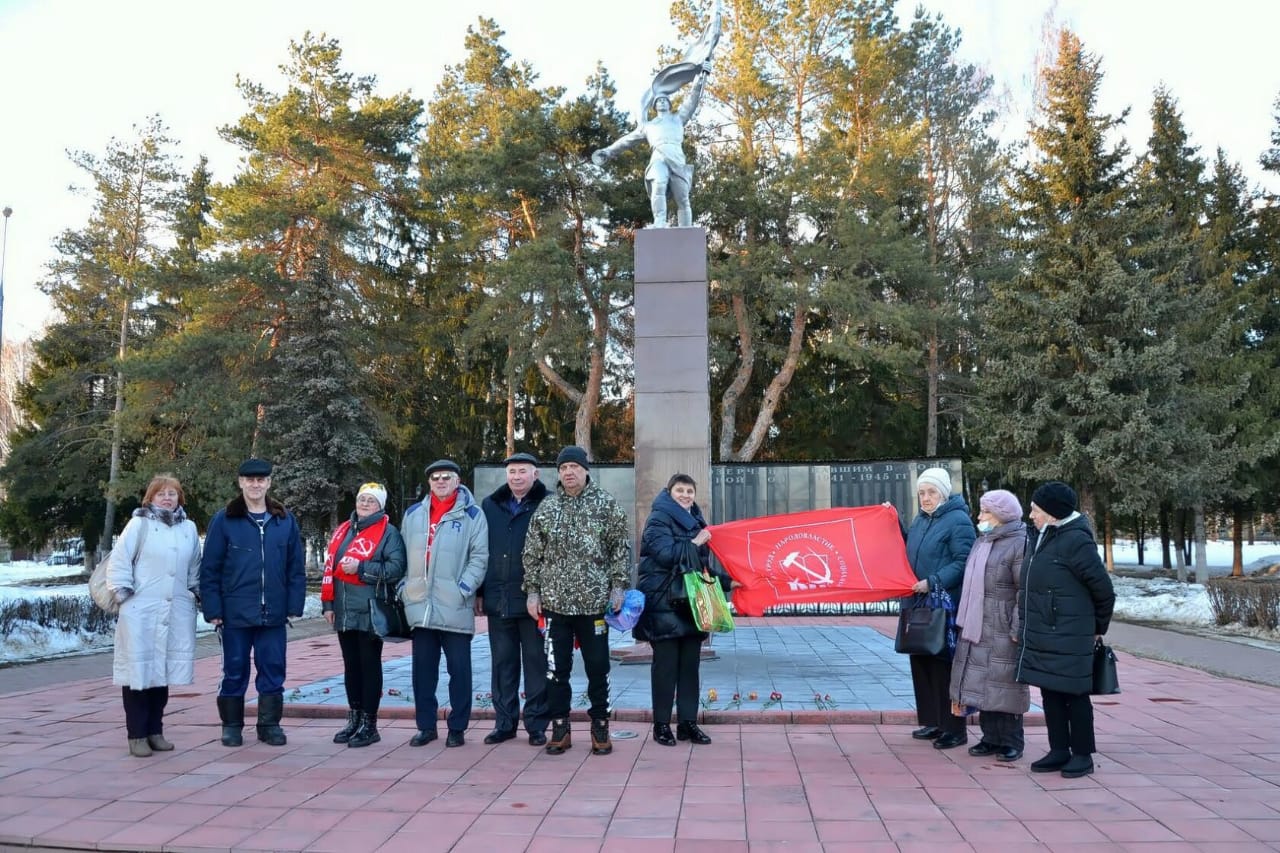 104-ю годовщину со дня образования Советской Армии и Военно-морского Флота отметили Озёрские коммунисты