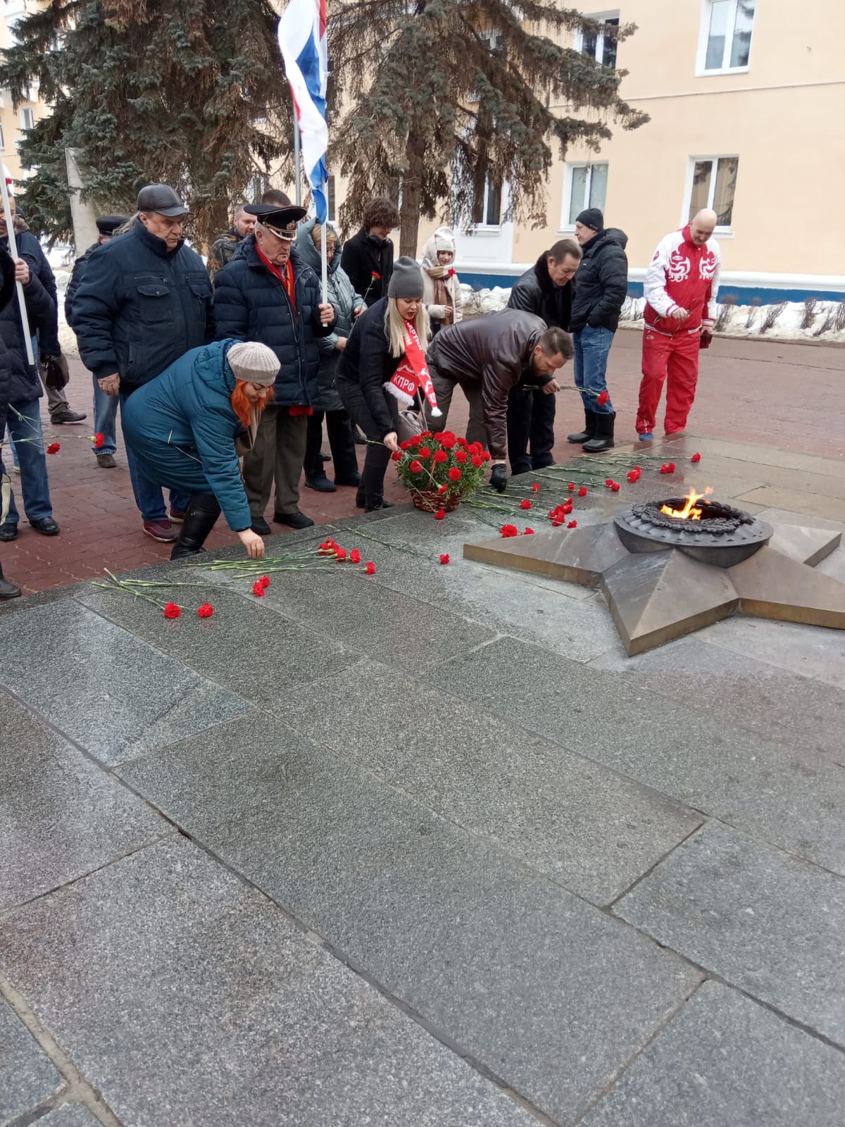 Коммунисты Воскресенска отметили годовщину образования Советской Армии и Военно-морского Флота
