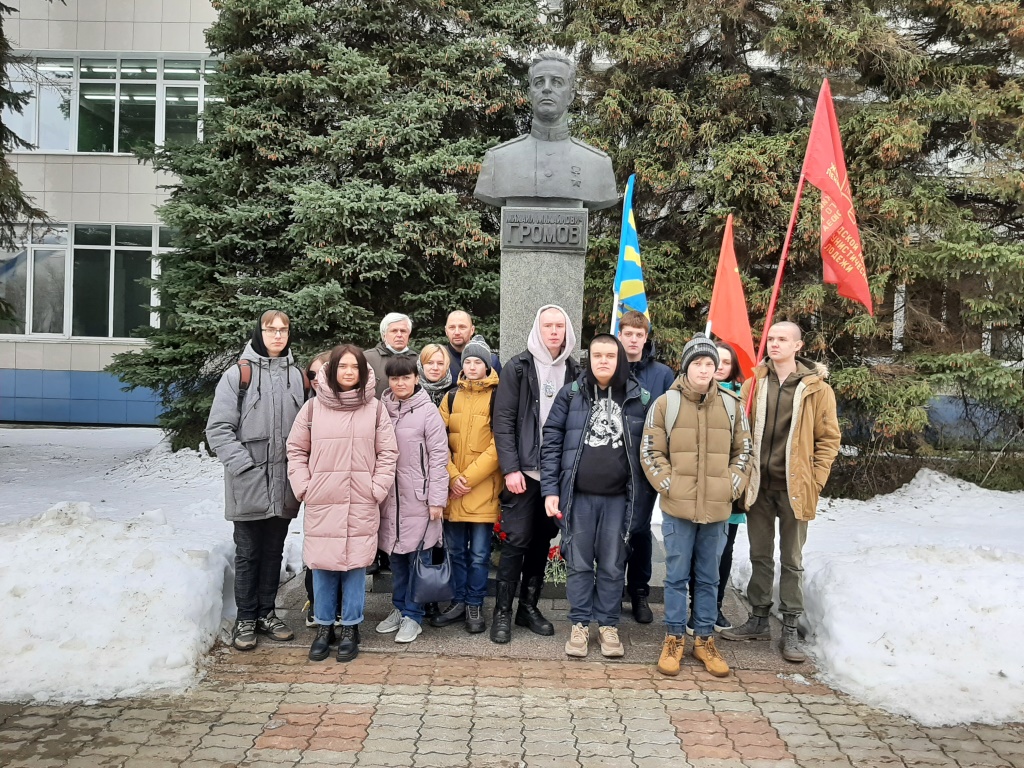 В память о М.М. Громове