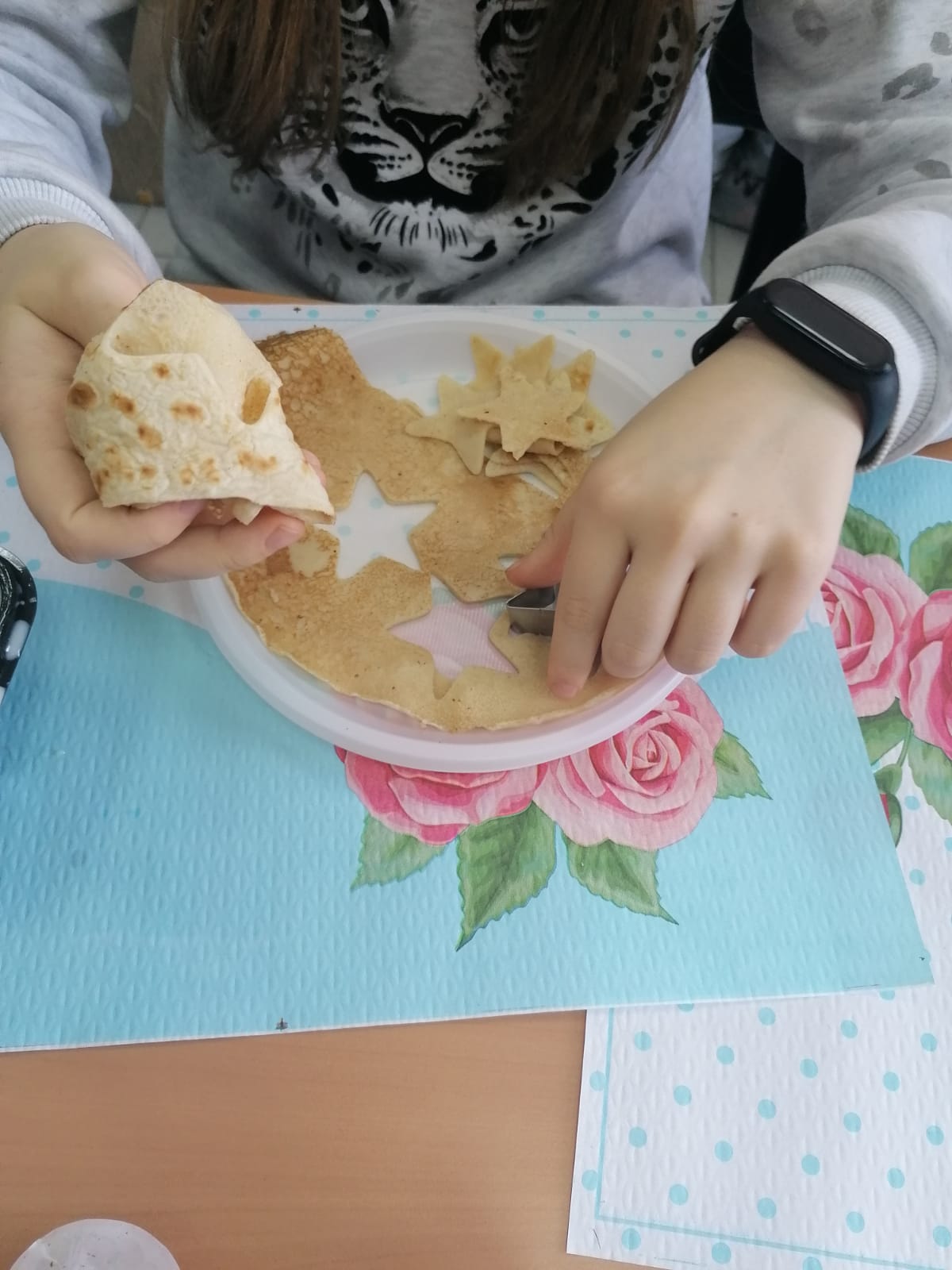 Кулинарный мастер-класс для детей провели в Балашихинском городском отделении КПРФ