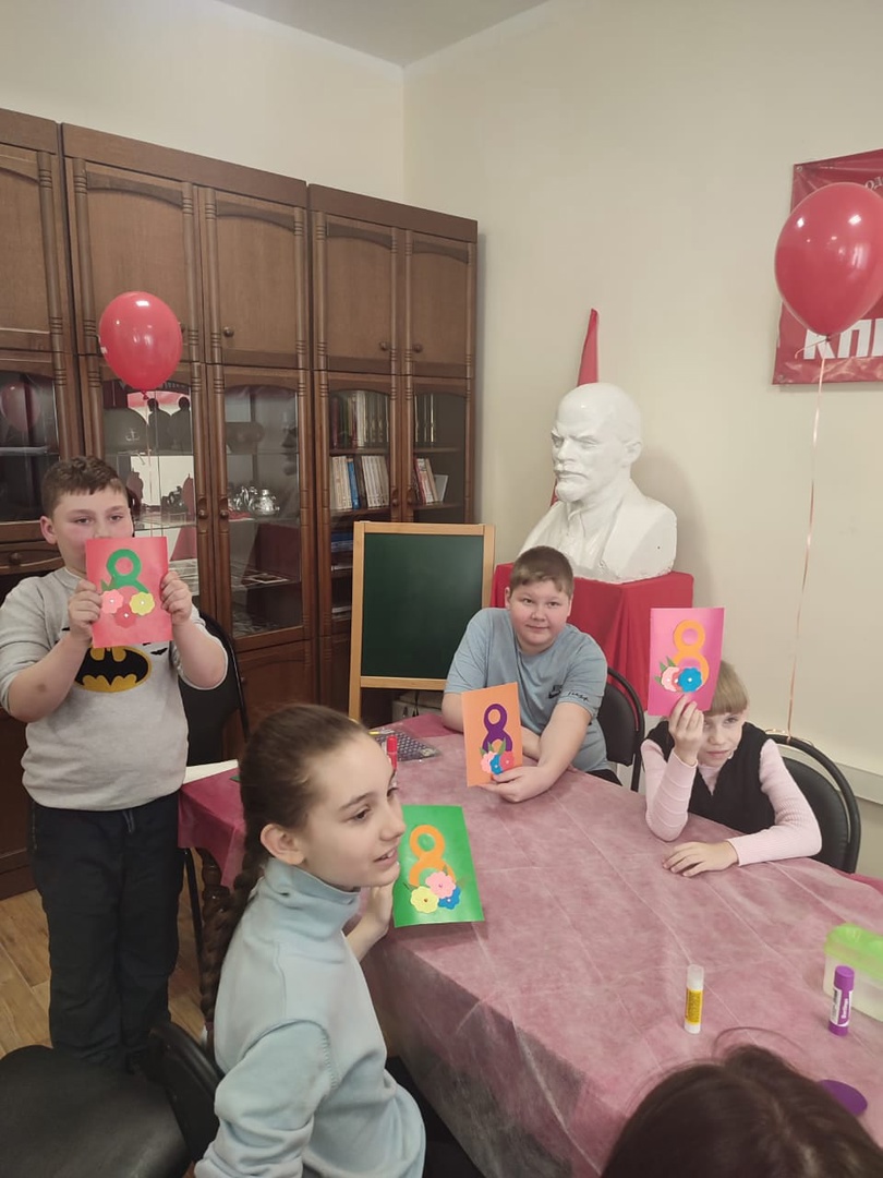 С международным женским днём!