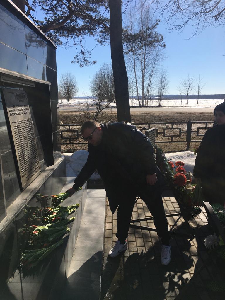 Клинский ГК КПРФ принял участие в акции поддержки ВС РФ