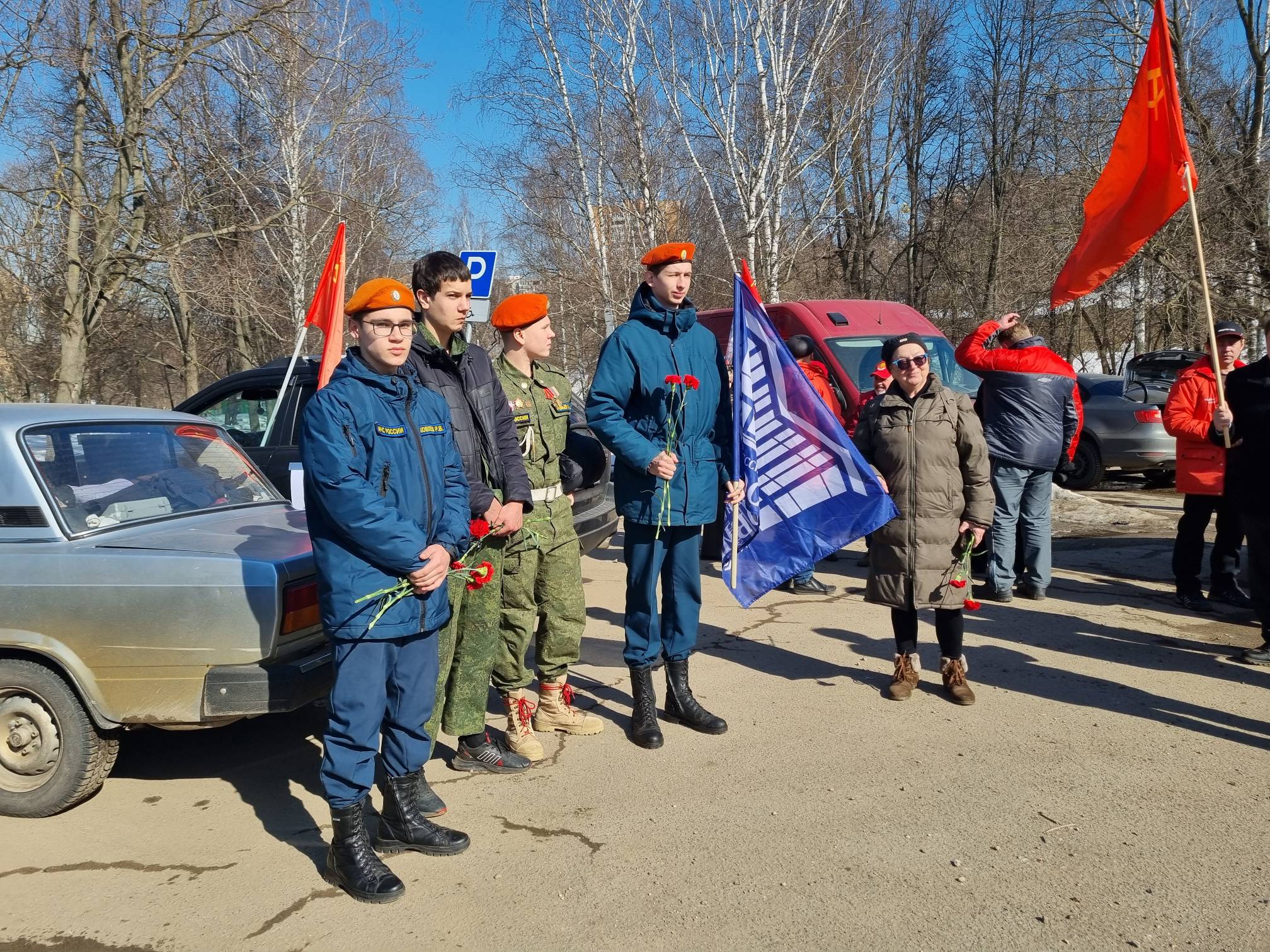 Коммунисты Подольска своих не бросают