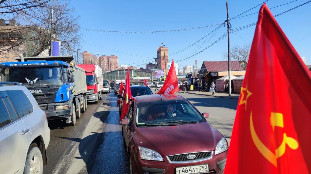 Автопробег в Любецах в поддержку ВС России