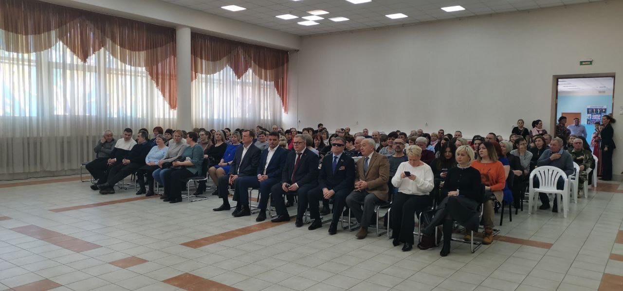 Депутат-коммунист Александр Наумов поздравил с профессиональным праздником работников сферы ЖКХ Можайского г.о.
