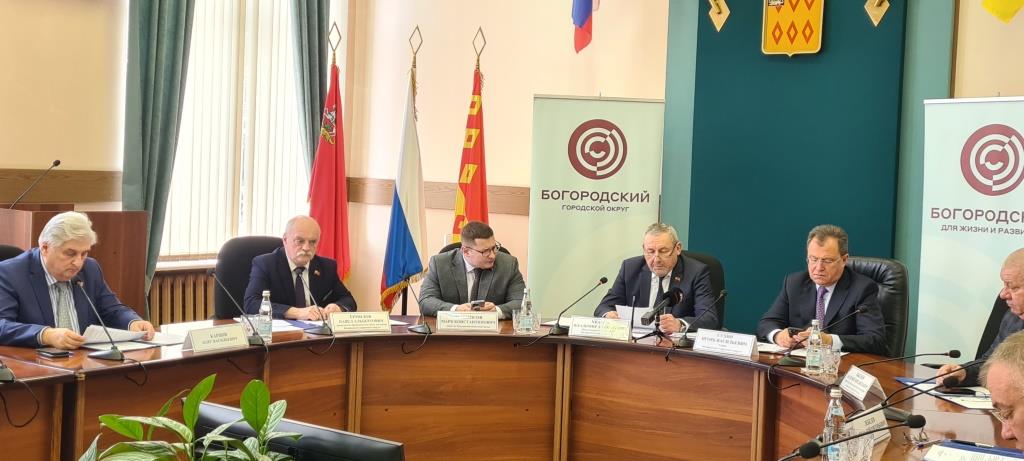 Депутат Московской областной Думы Марк Черемисов принял участие в заседании Совета депутатов Богородского городского округа