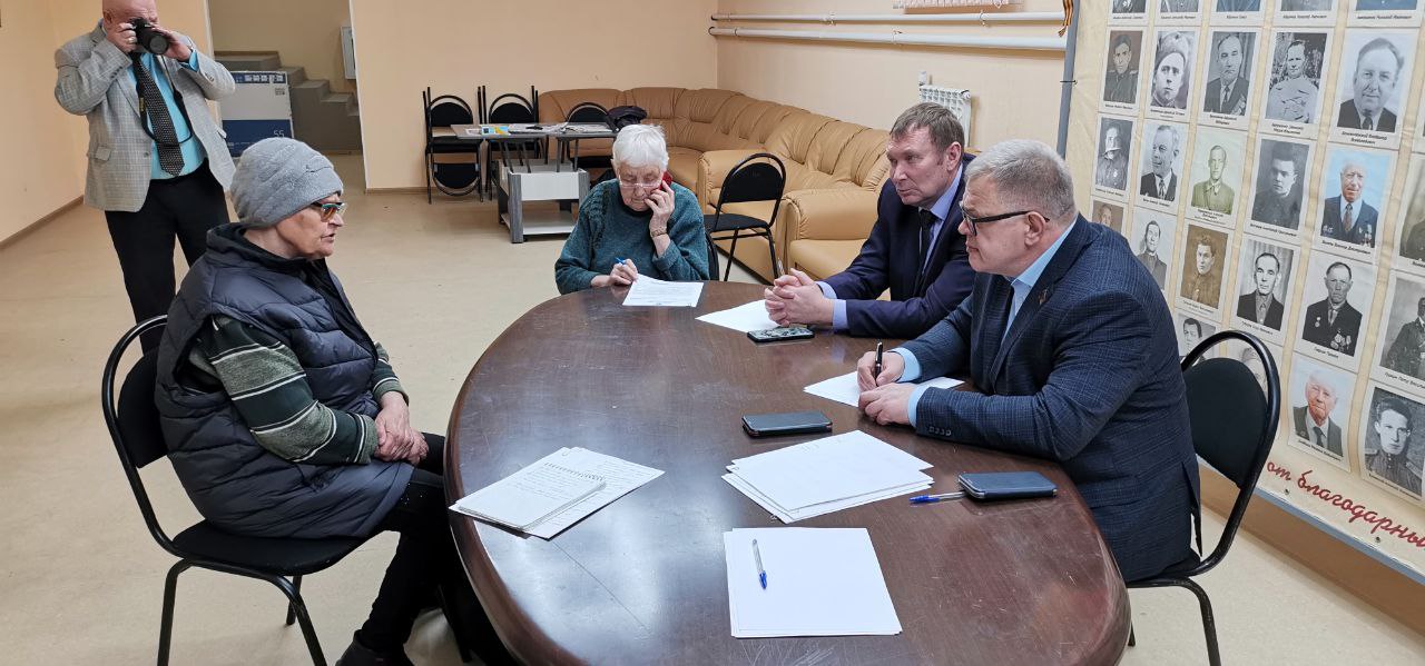 Депутат-коммунист Александр Наумов: «Мы избраны народом и будем помогать нуждающимся гражданам!»
