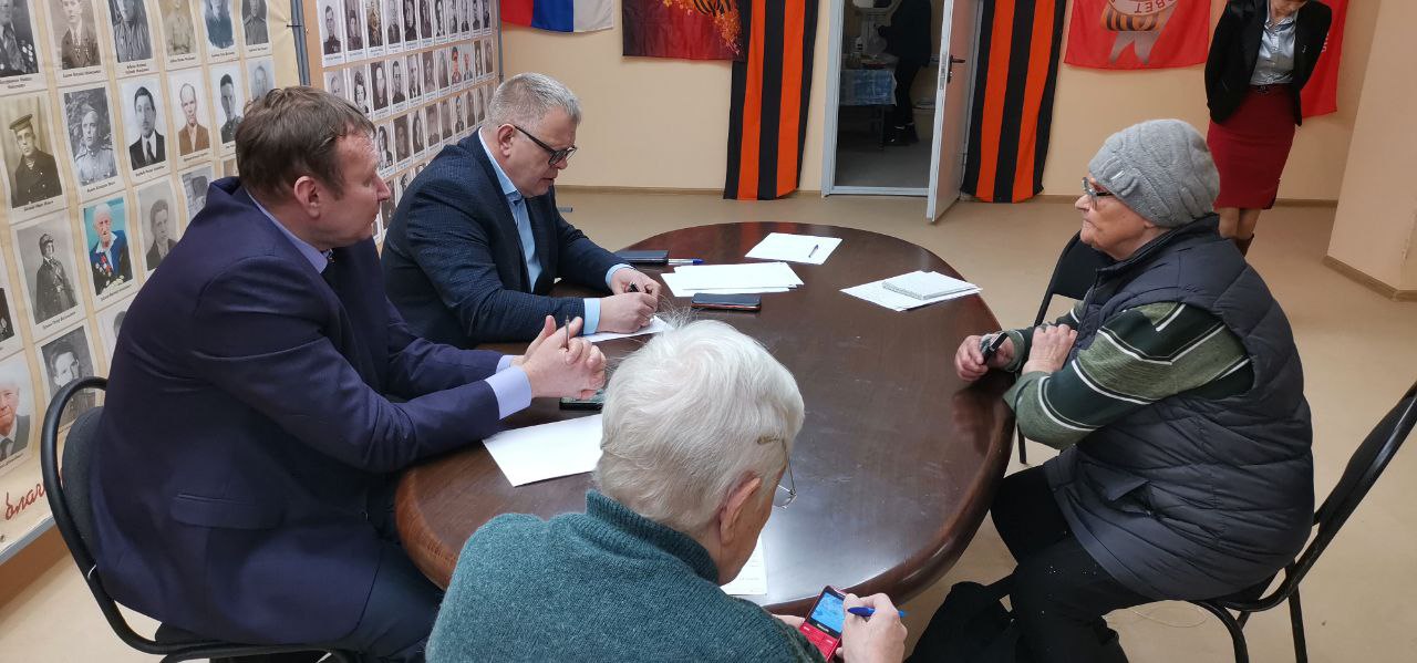 Депутат-коммунист Александр Наумов: «Мы избраны народом и будем помогать нуждающимся гражданам!»