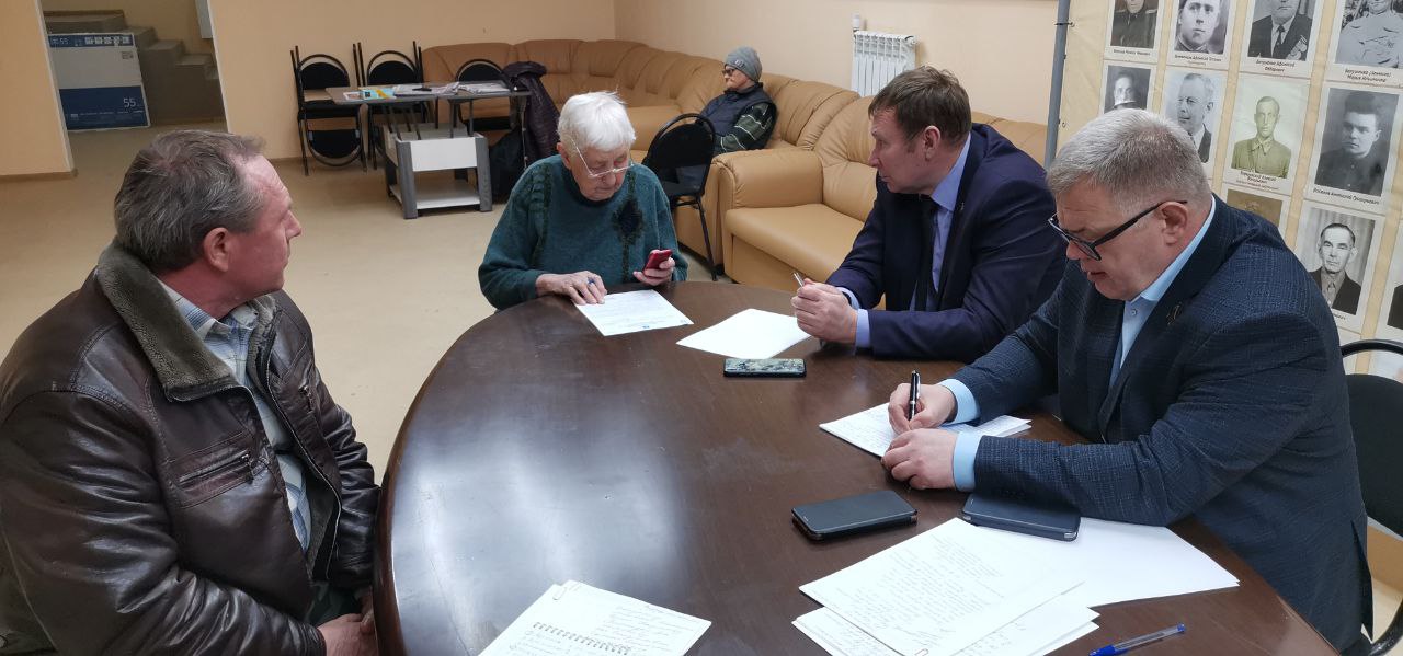 Депутат-коммунист Александр Наумов: «Мы избраны народом и будем помогать нуждающимся гражданам!»
