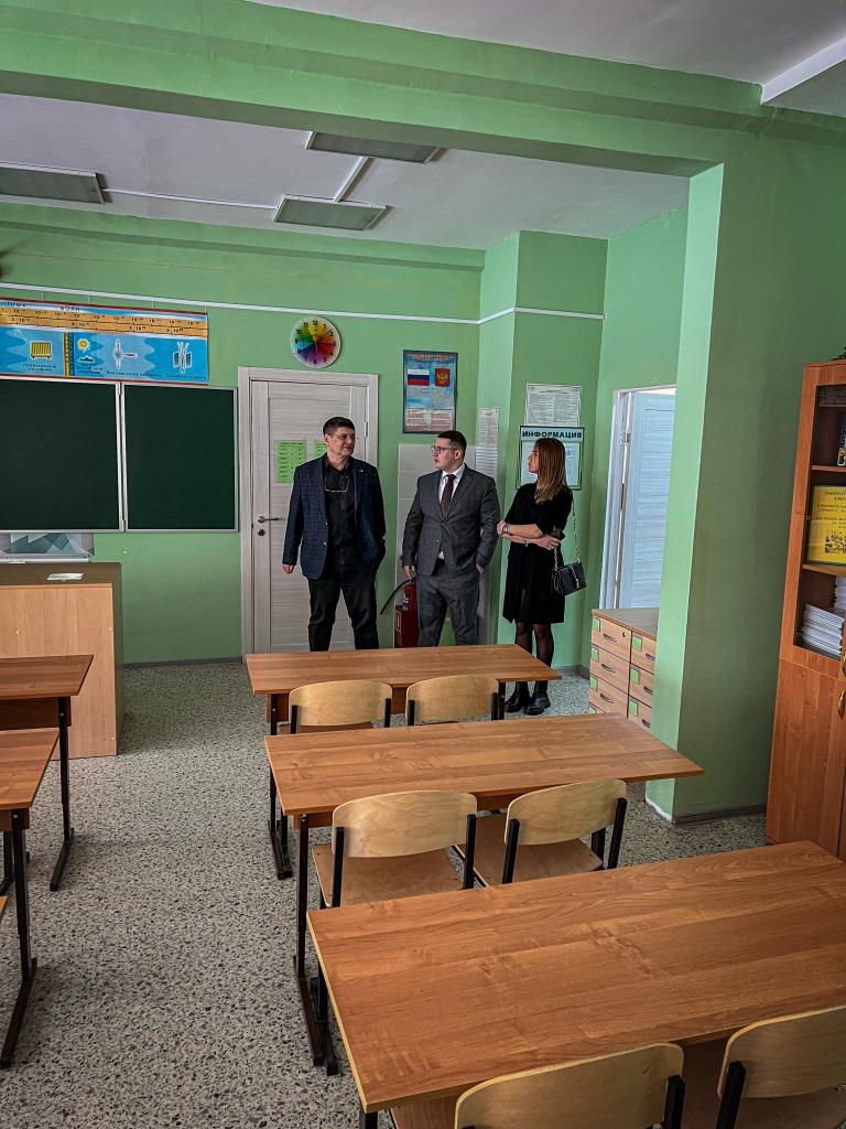 Депутат Московской областной Думы Марк Черемисов посетил школу МБОУ «ЦО №33» в Богородском городском округе