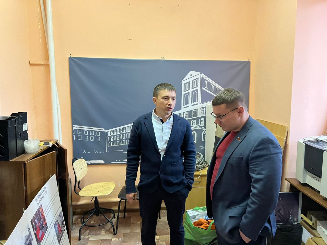 Первый секретарь Орехово-Зуевского ГК КПРФ Владимир Фондаринов и депутат Московской областной Думы Марк Черемисов провели рабочую встречу