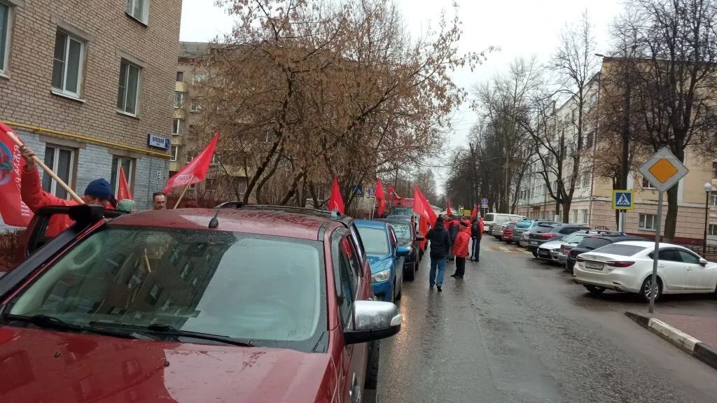 Подольские коммунисты и Союз Советких офицеров провели совместный автопробег