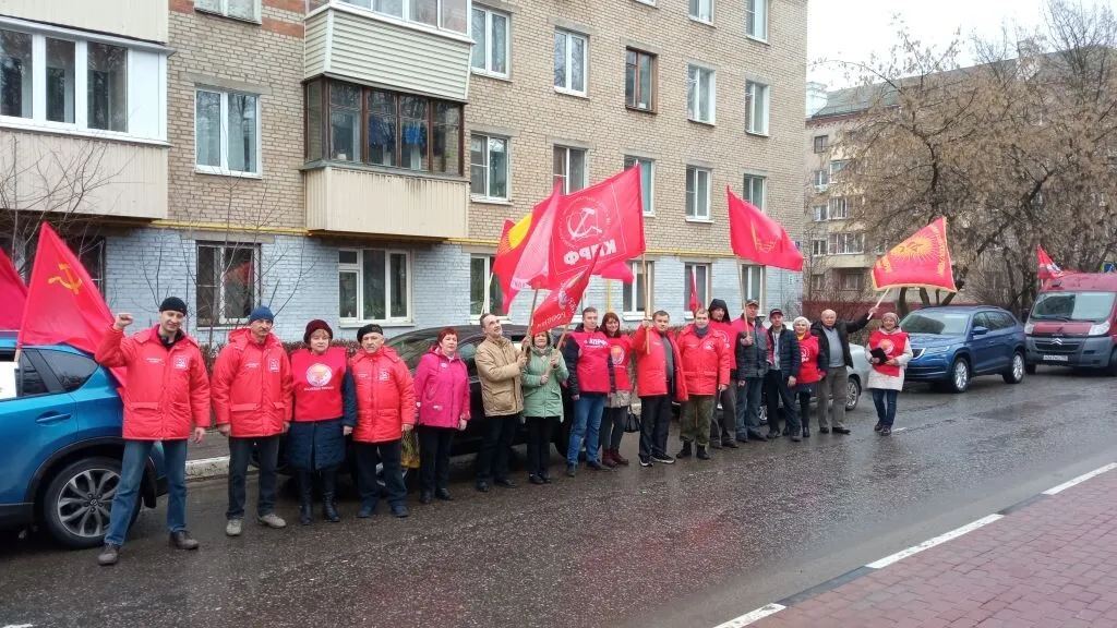 Подольские коммунисты и Союз Советких офицеров провели совместный автопробег