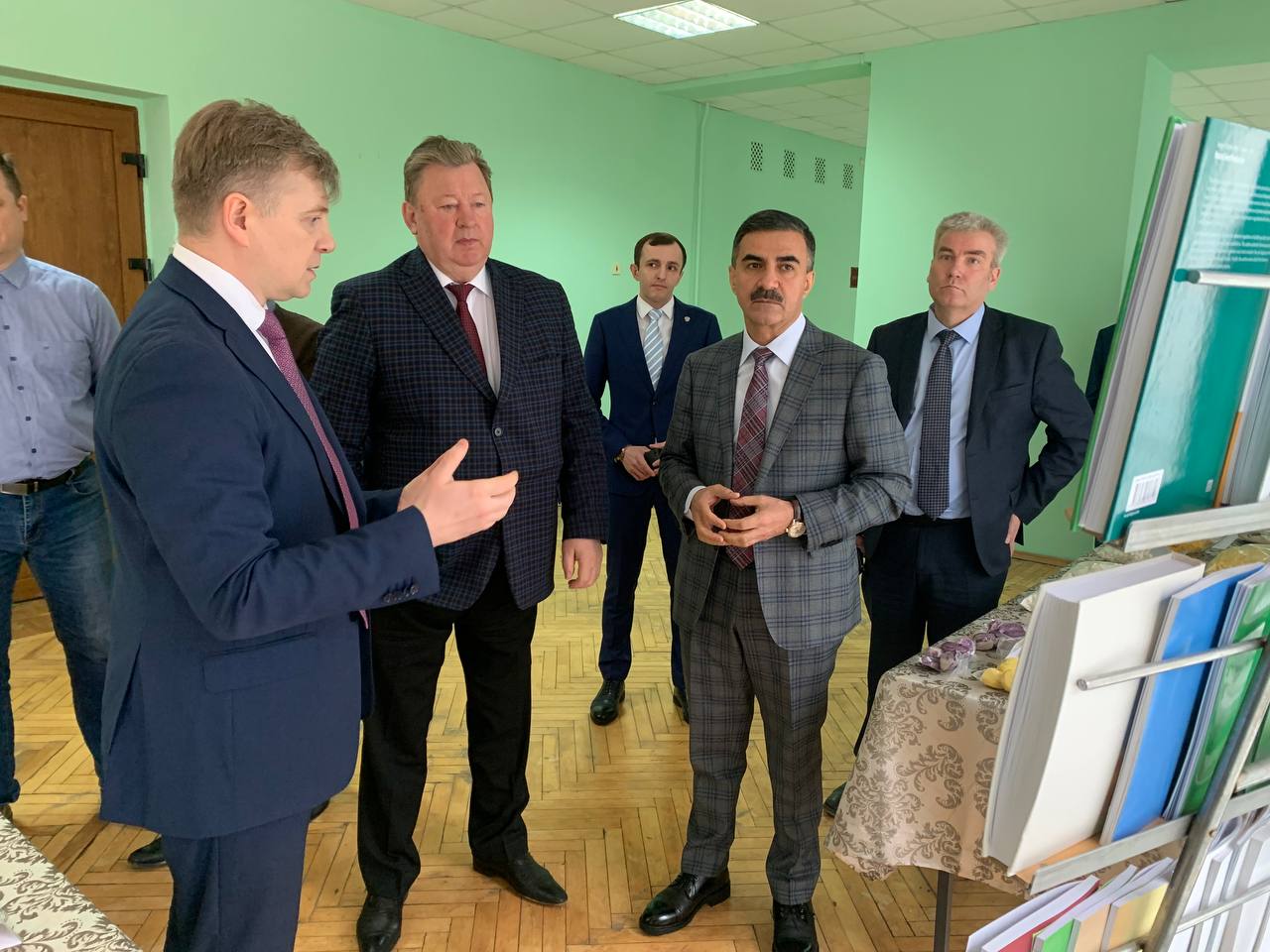 Заместитель Председателя ЦК КПРФ Владимир Кашин посетил с рабочим визитом ФГБНУ «ФИЦ картофеля им. Г.А. Лорха» и филиал ФИЦ картофеля ВНИИ крахмалопродуктов в г.о. Люберцы