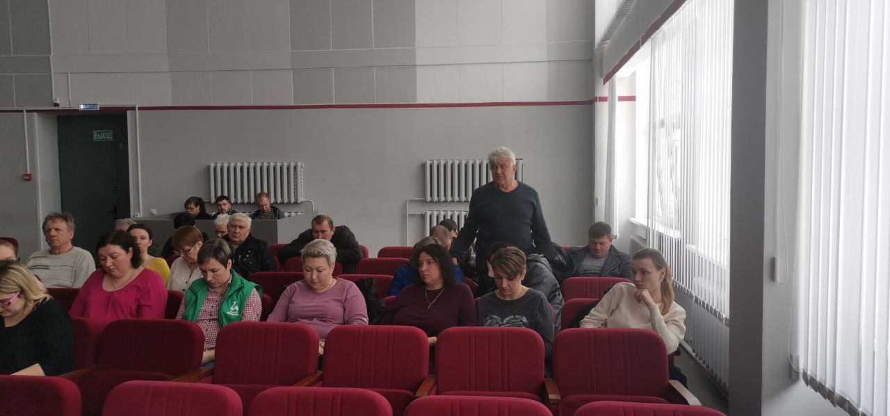 Депутат-коммунист Александр Наумов встретился с педагогами Можайского техникума