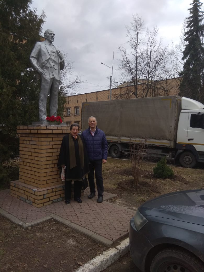 Показатель актуальности идей Ленина на сегодняшний день – еженедельный рост партийных рядов!