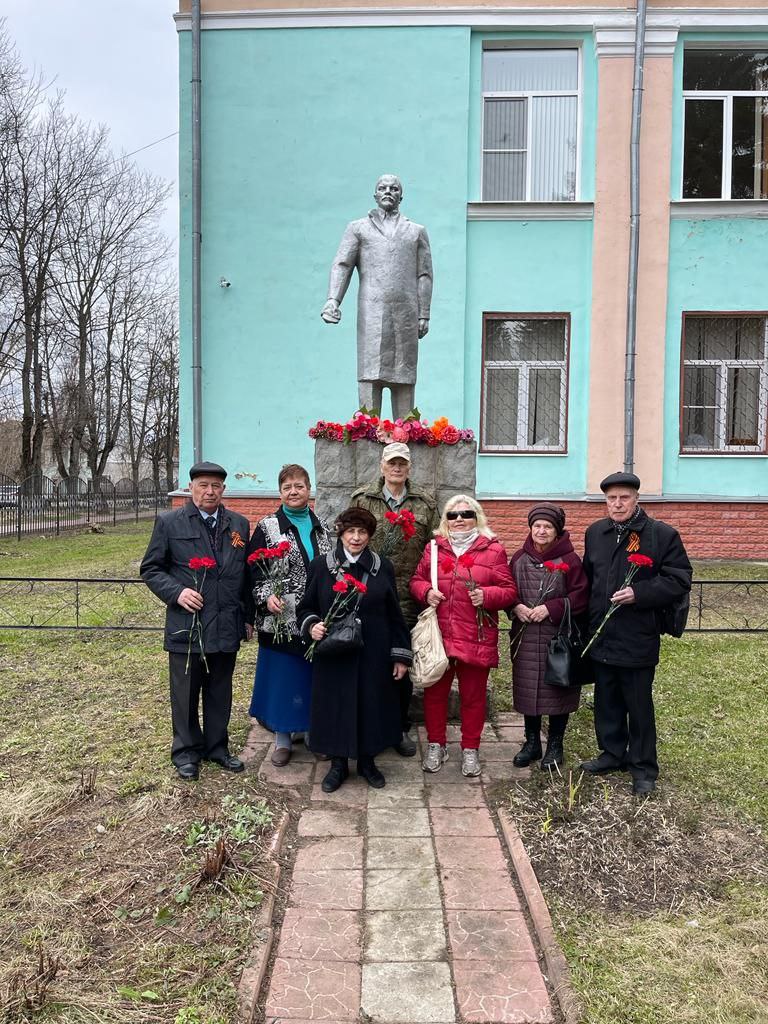 22 апреля - День рождения В.И.Ленина, вождя мирового пролетариата