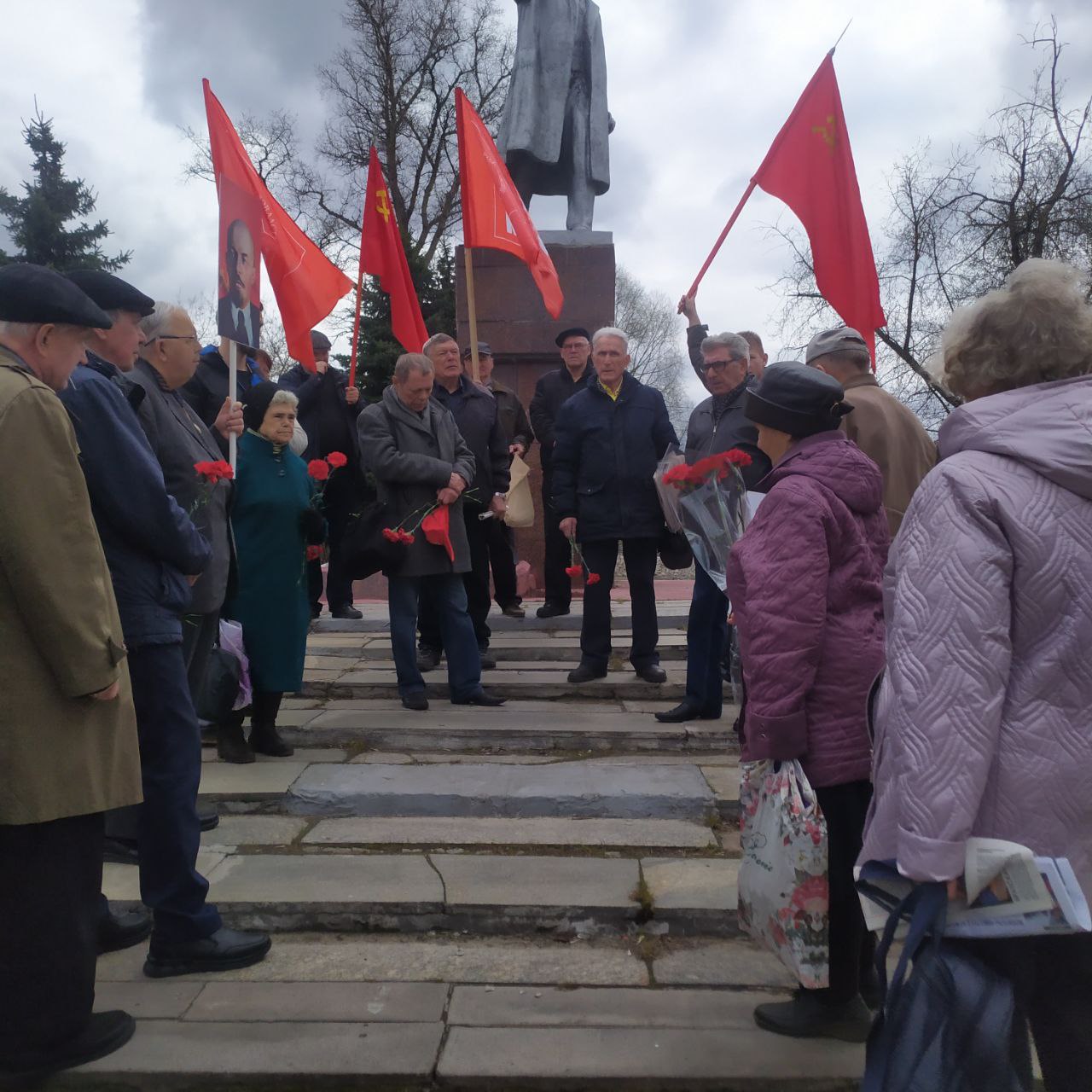 22 апреля - День рождения В.И.Ленина, вождя мирового пролетариата