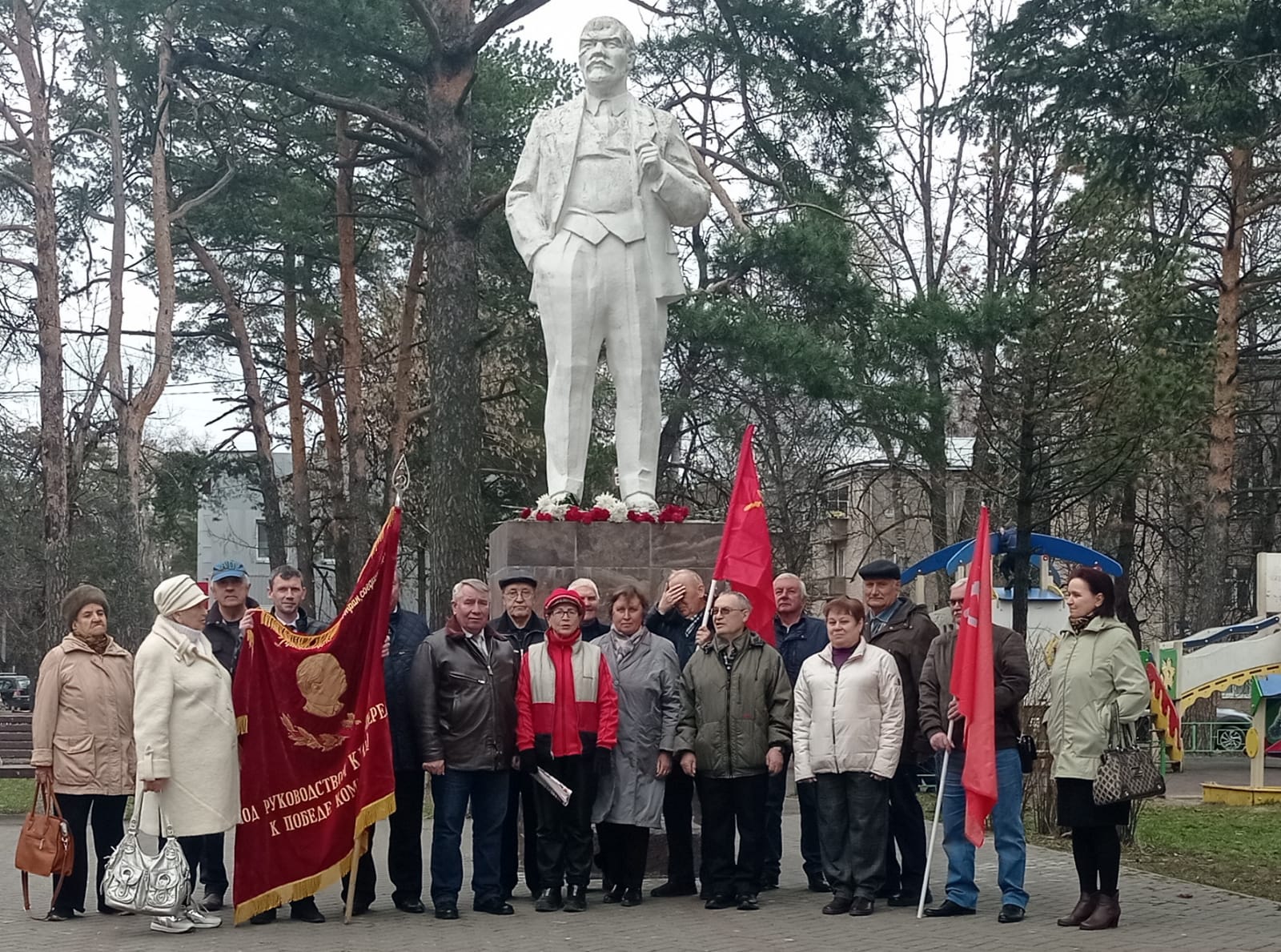 В Щёлково прошло возложение к памятникам В.И. Ленина