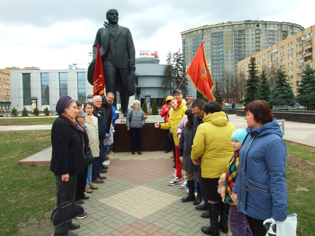 В Щёлково прошло возложение к памятникам В.И. Ленина