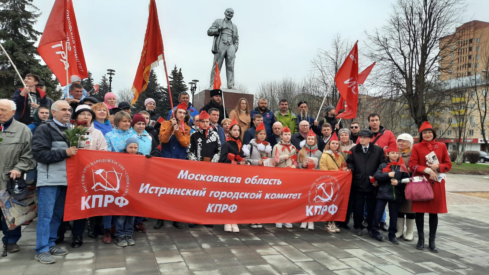 Будут новые победы! Встанут новые бойцы!