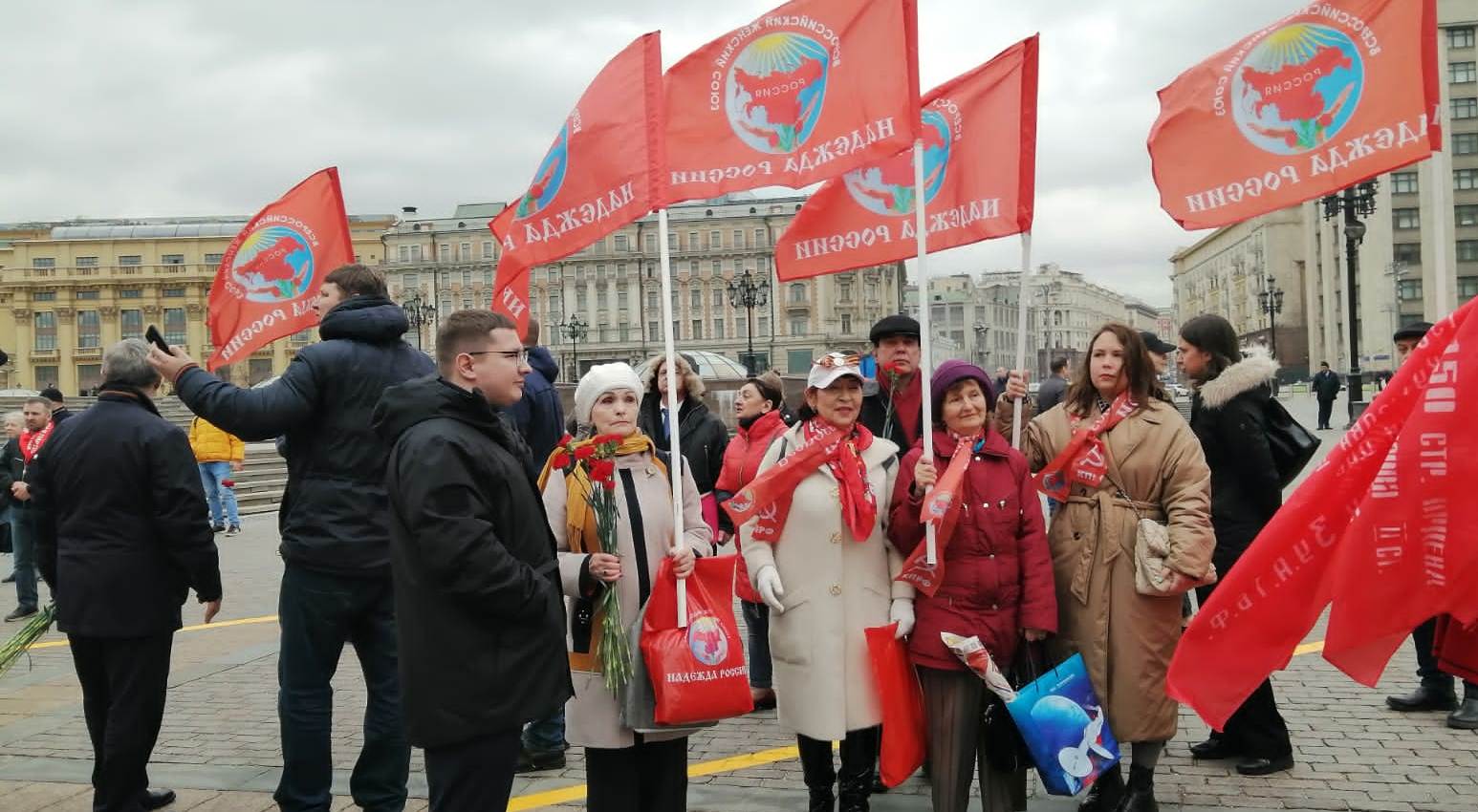 Будут новые победы! Встанут новые бойцы!
